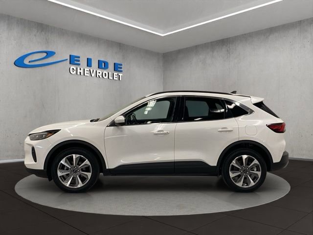 Used 2024 Ford Escape Platinum AWD/4WD image 9