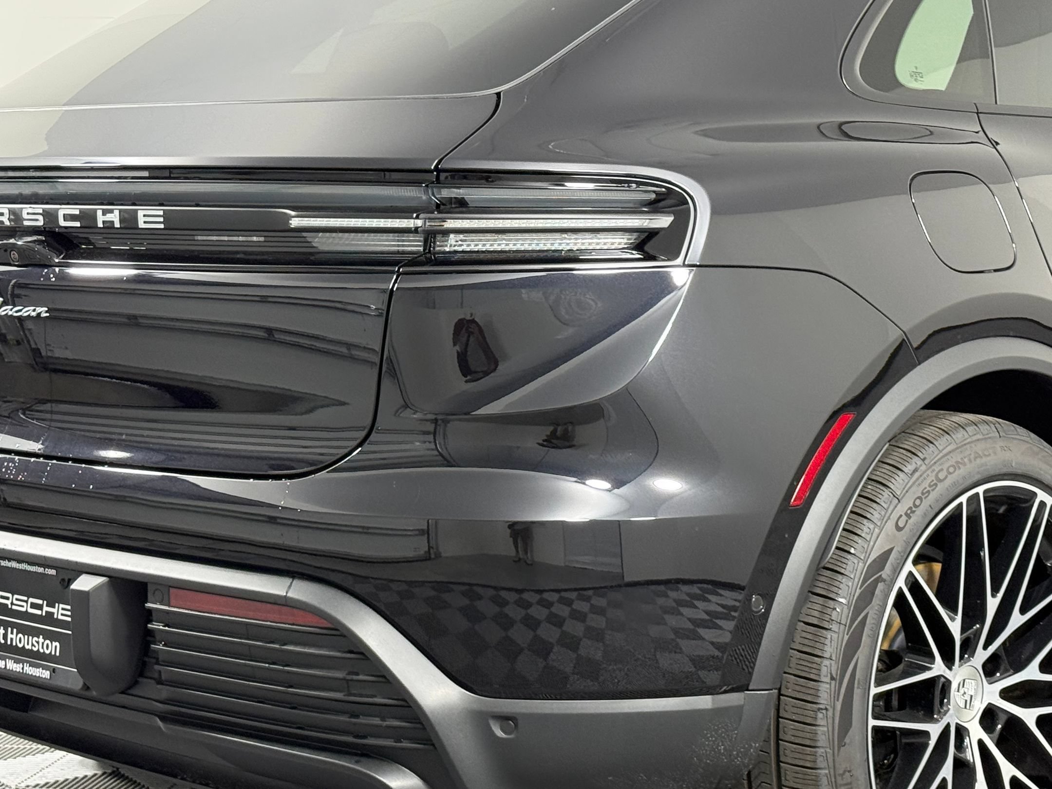 Certified 2026 Porsche Macan Electric RWD image 26