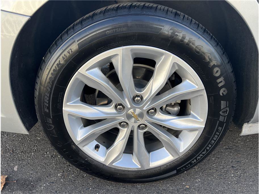 Used 2022 Chevrolet Malibu LT FWD image 7