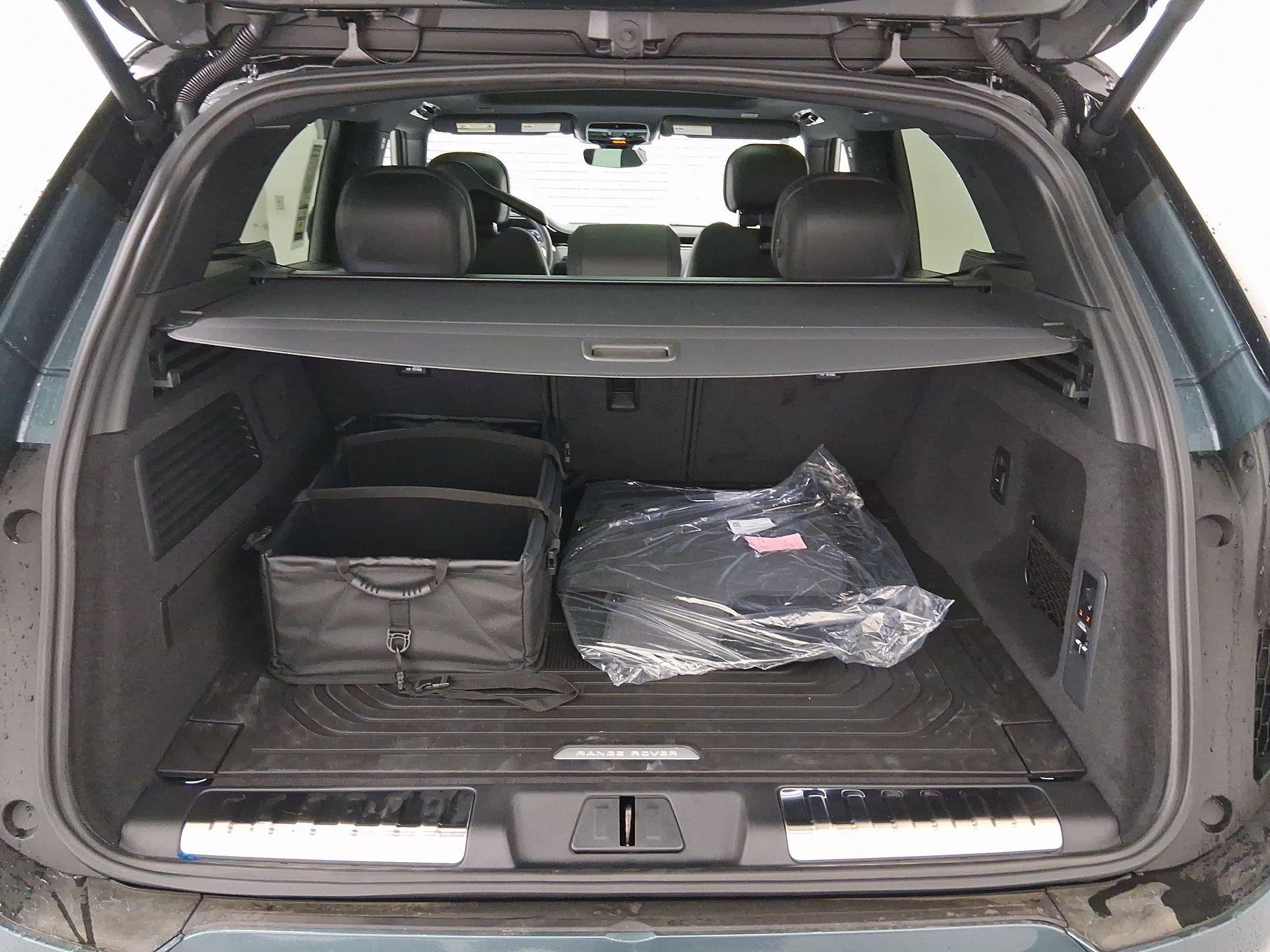 New 2025 Land Rover Range Rover Sport Dynamic SE image 28