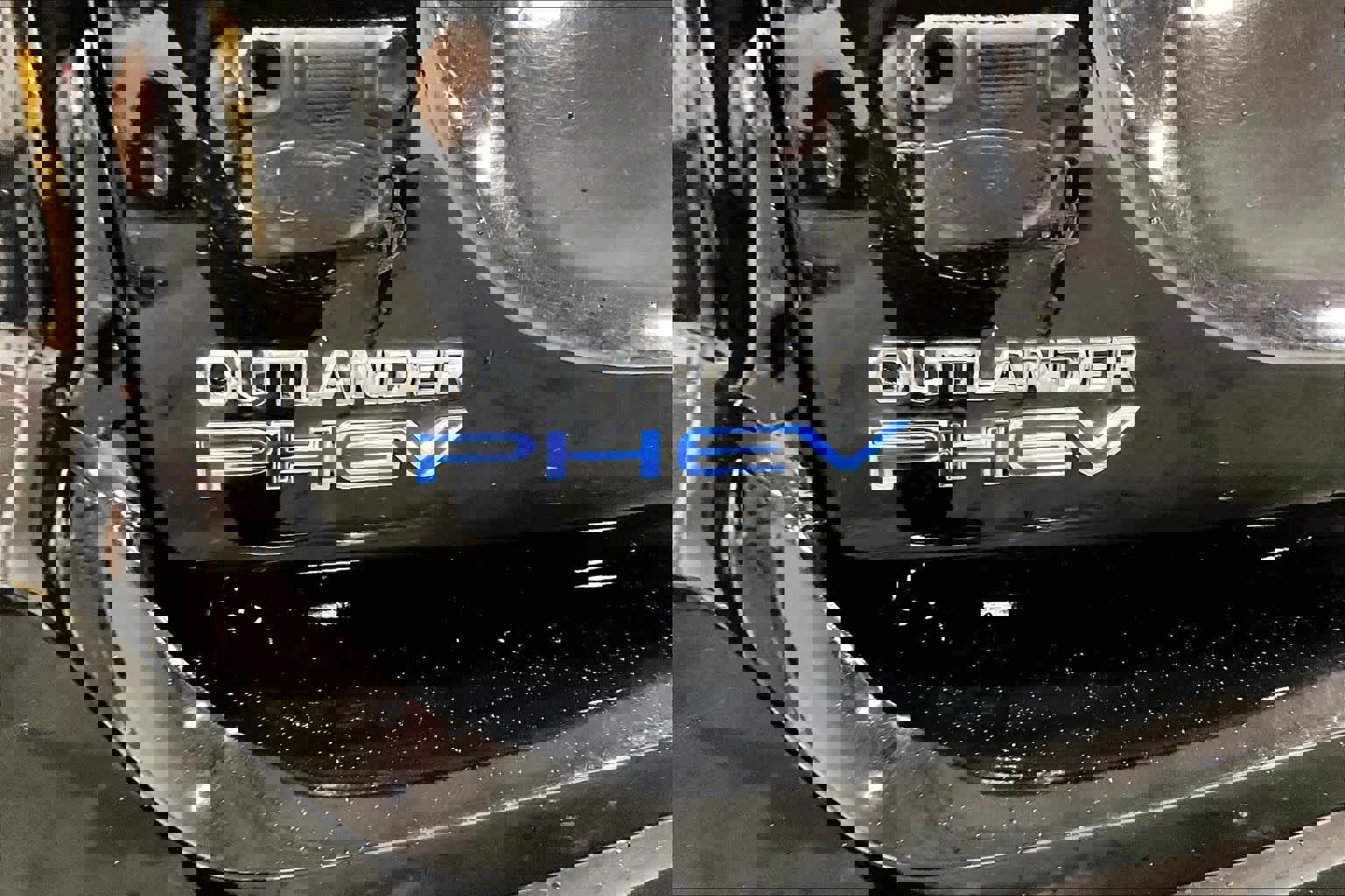 Used 2021 Mitsubishi Outlander LE image 9