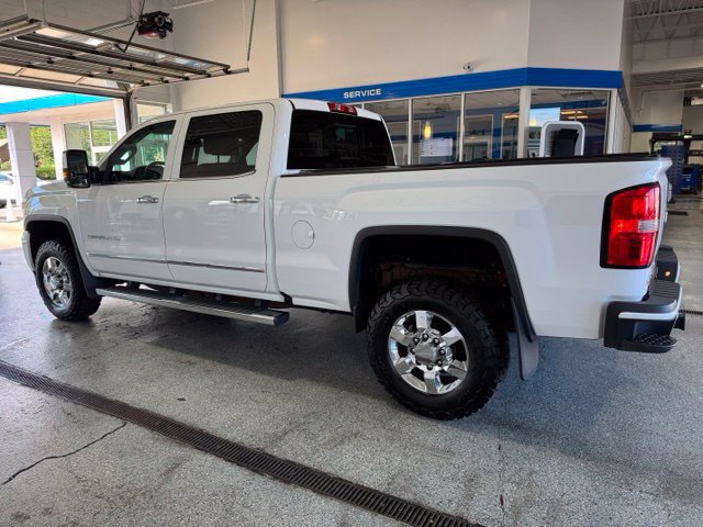 Used 2017 GMC Sierra 3500 Denali w/ Duramax Plus Package AWD/4WD image 5