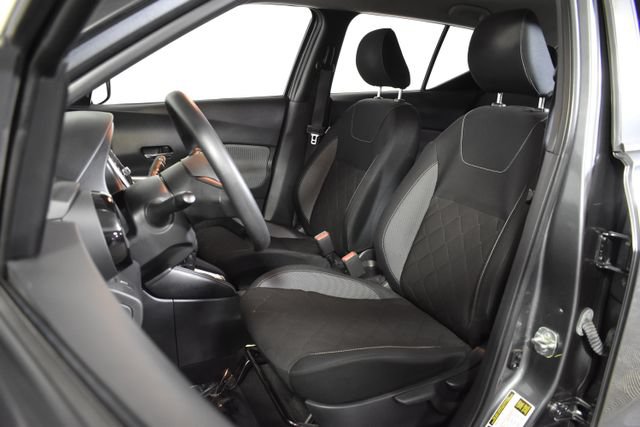 Used 2018 Nissan Kicks SV FWD image 8