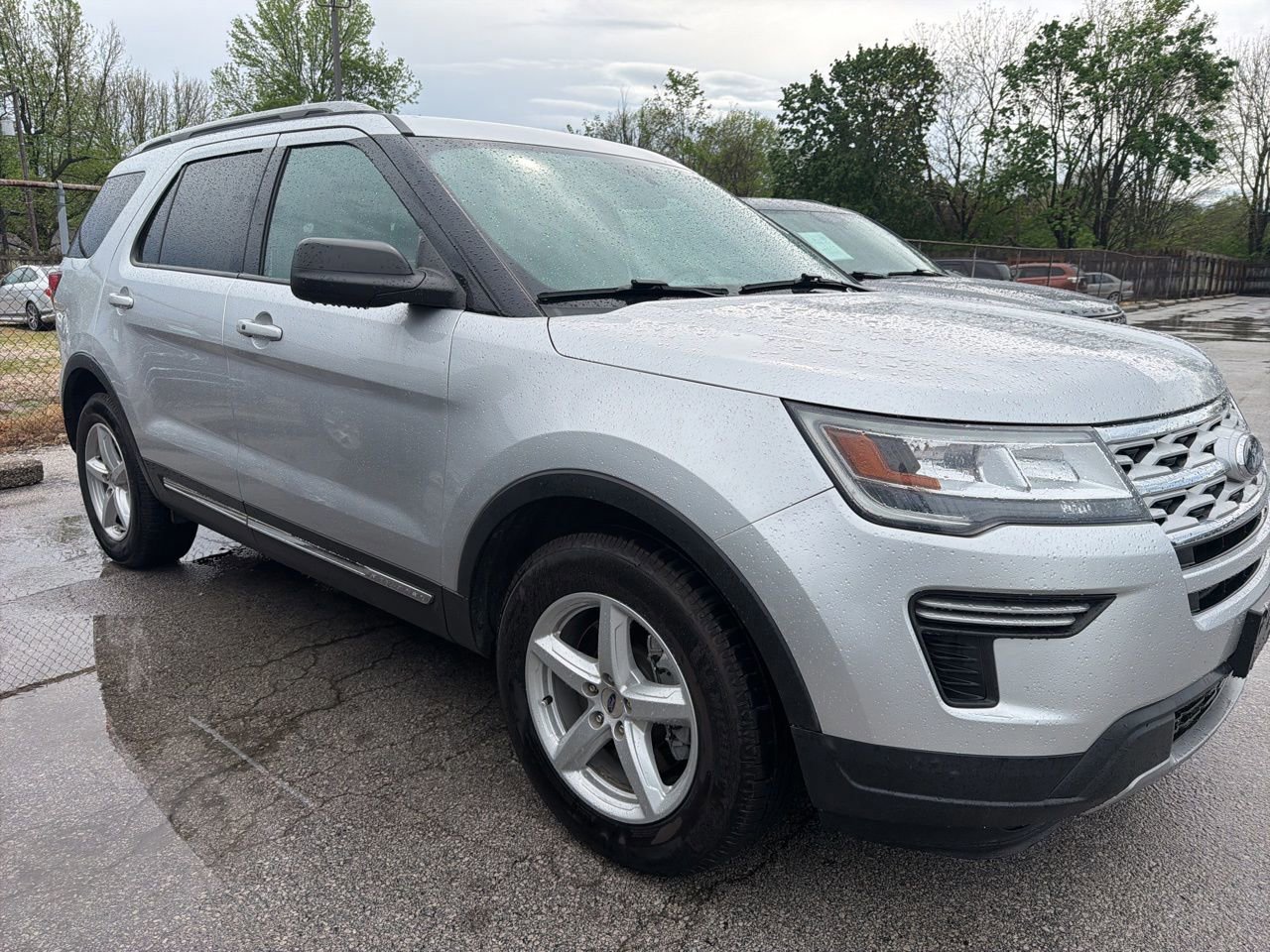 Used 2018 Ford Explorer XLT image 6