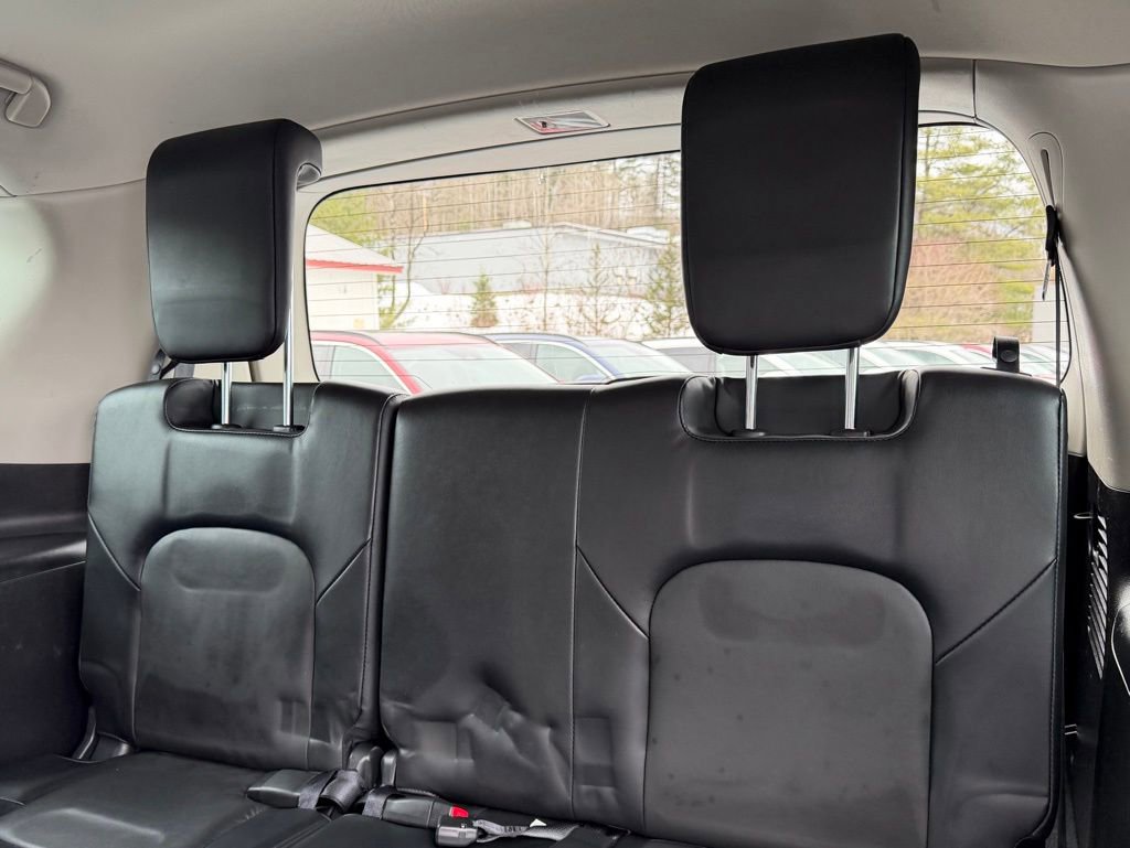 Used 2022 Nissan Armada SV image 5