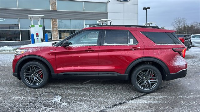 New 2026 Ford Explorer ST-Line w/ ST-Line Street Pack image 3