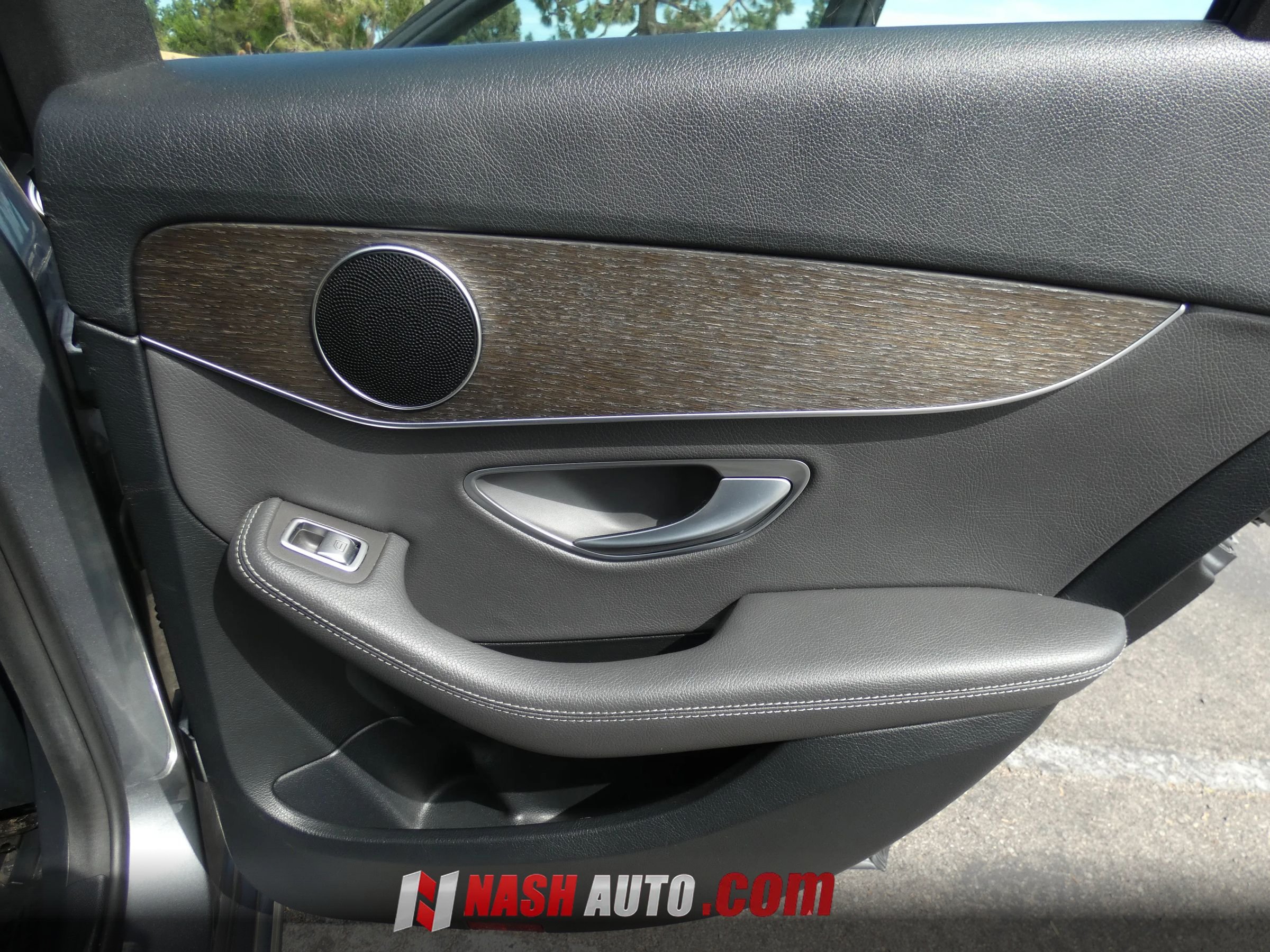 Used 2019 Mercedes-Benz C 300 Sedan image 35