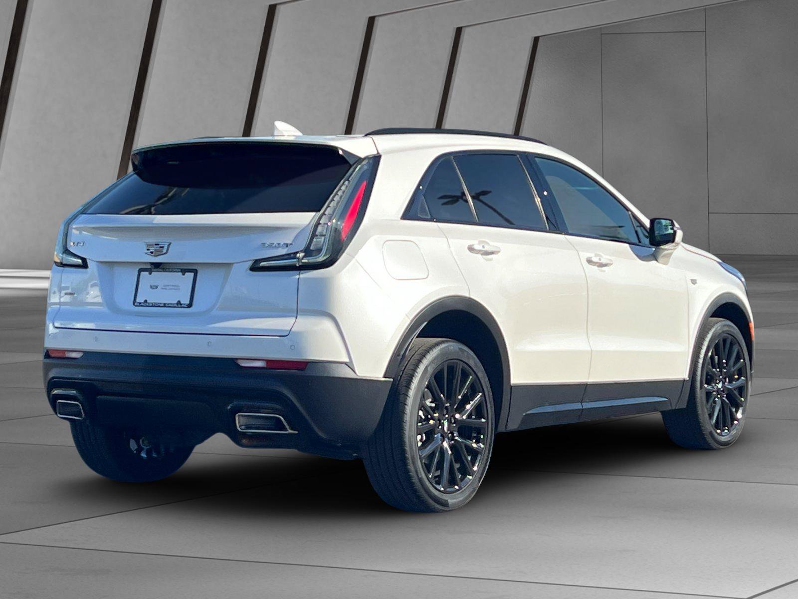 Certified 2022 Cadillac XT4 Sport AWD/4WD image 4