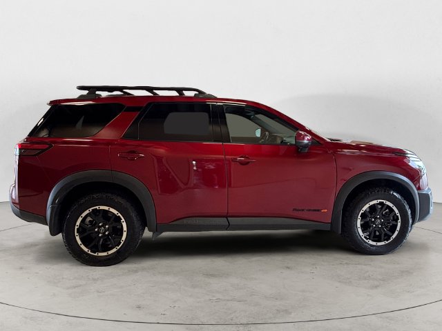 Used 2024 Nissan Pathfinder Rock Creek AWD/4WD image 6