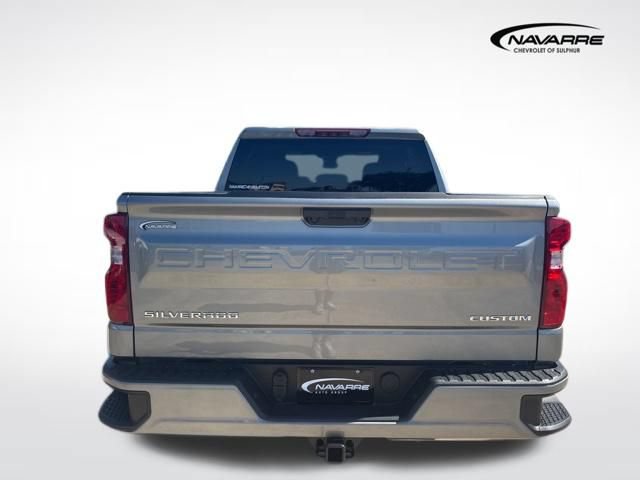 New 2026 Chevrolet Silverado 1500 Custom RWD image 6