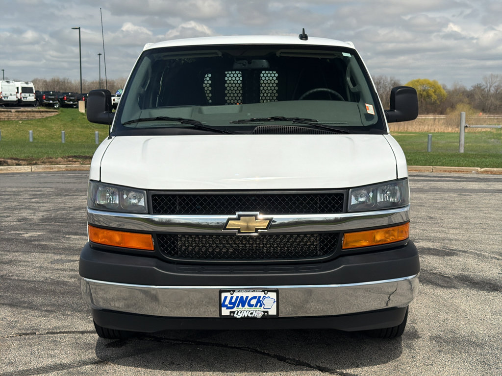 Used 2024 Chevrolet Express 2500 w/ Driver Convenience Package RWD image 7