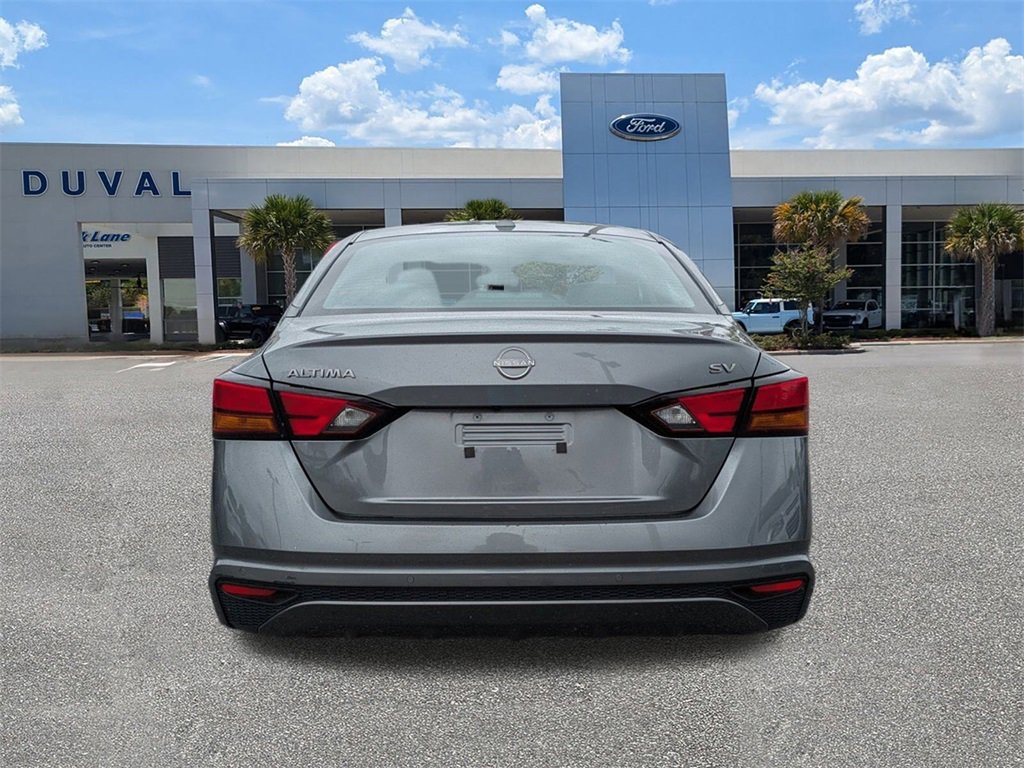 Used 2024 Nissan Altima 2.5 SV image 4