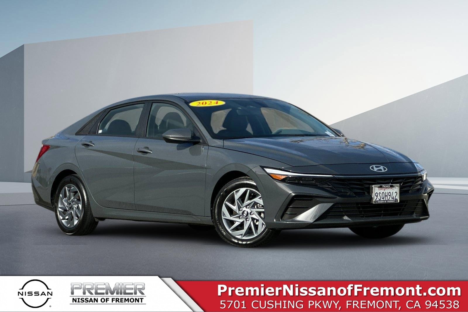 Used 2024 Hyundai Elantra SEL image 1