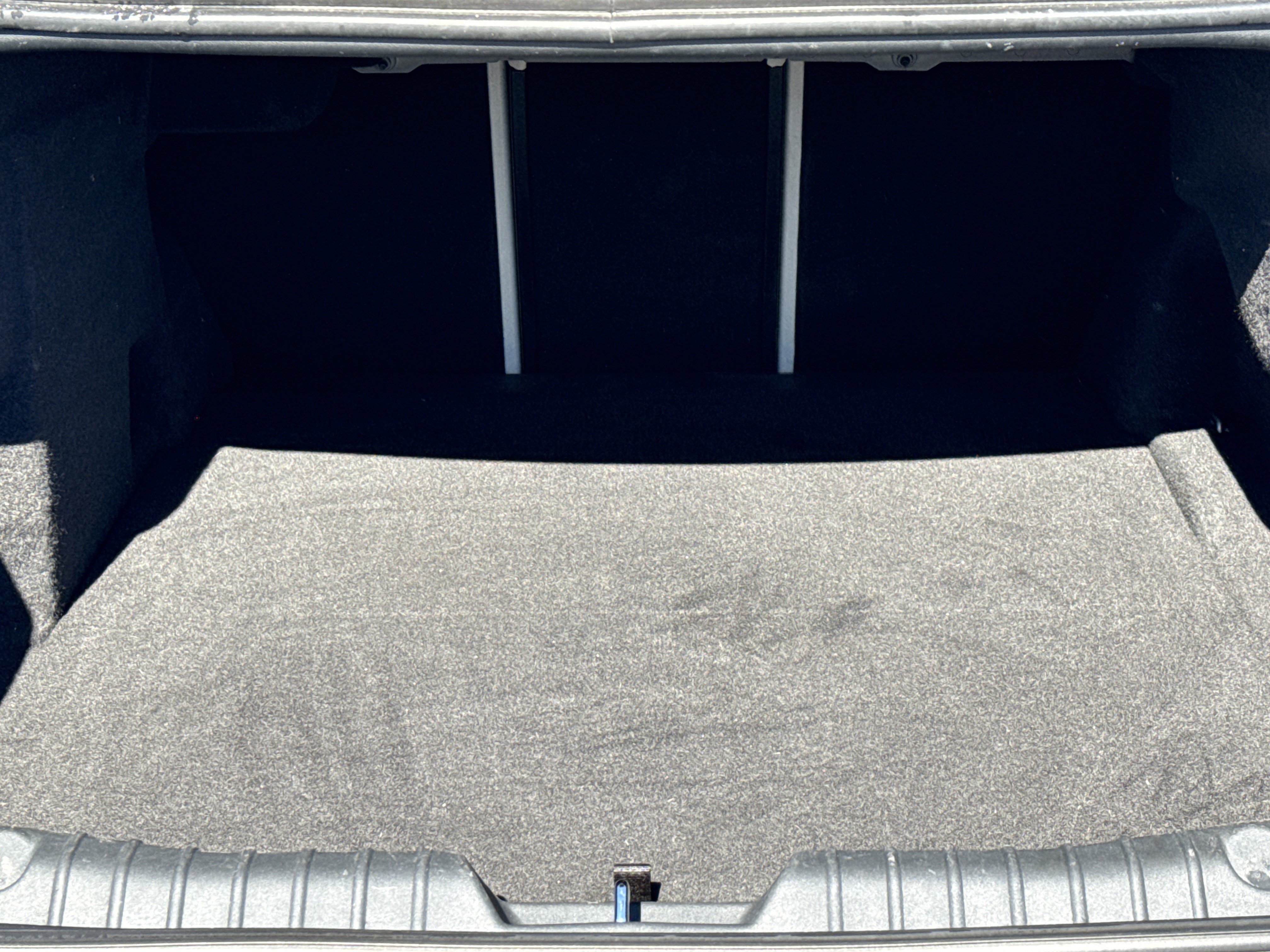 Used 2020 Jaguar XF Prestige image 31