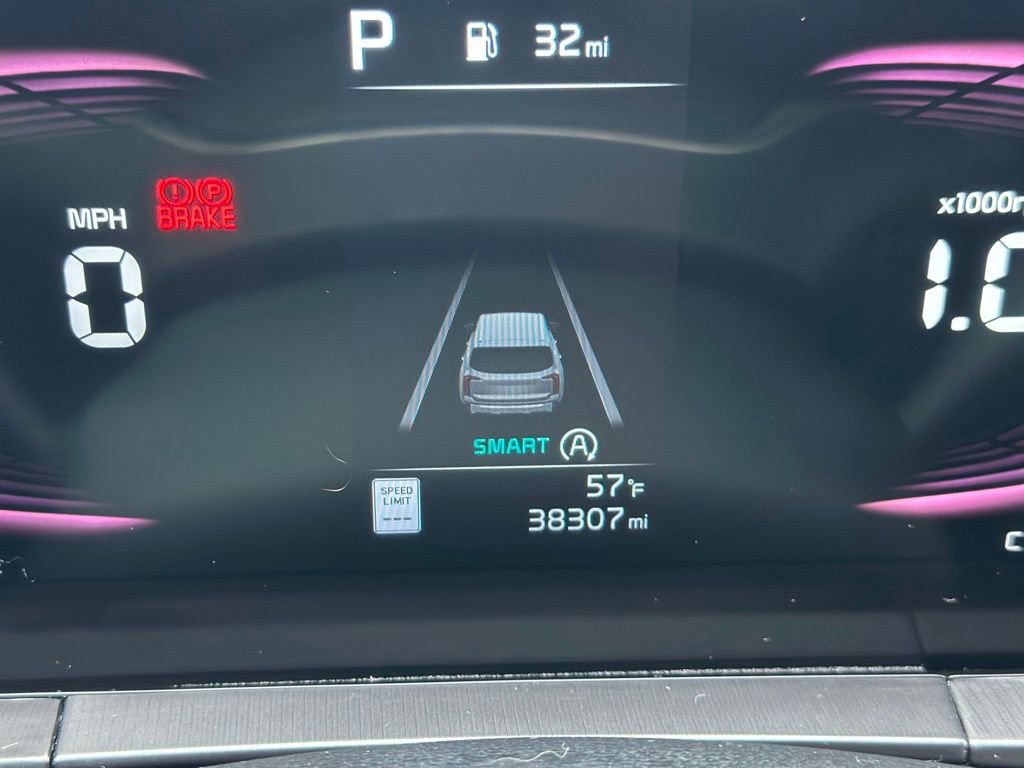 Used 2024 Kia Telluride S image 5