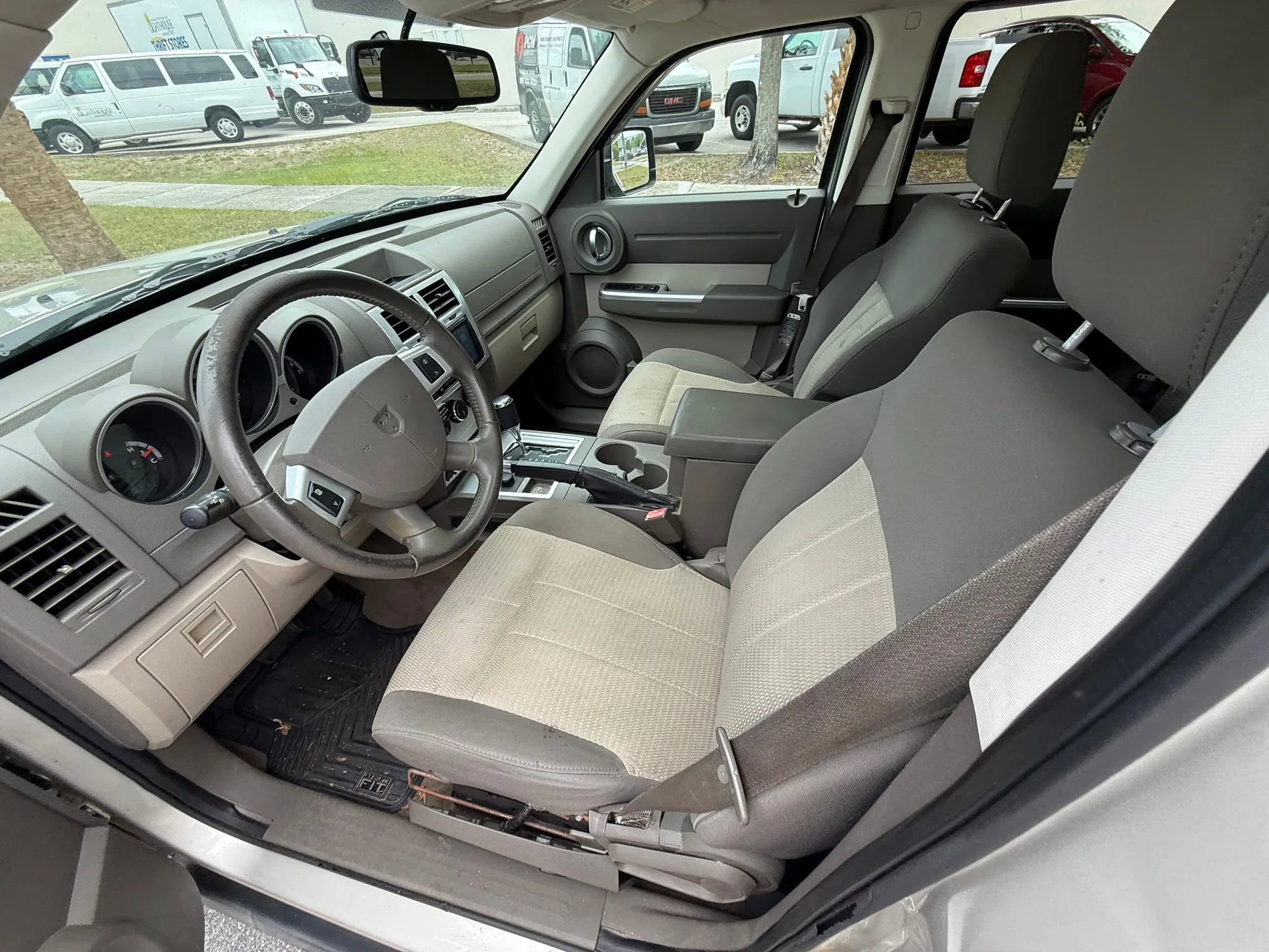 Used 2009 Dodge Nitro SLT AWD/4WD image 10