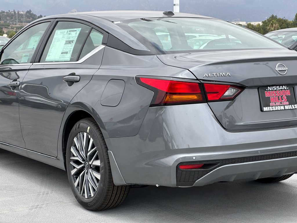 New 2026 Nissan Altima 2.5 SV FWD image 5