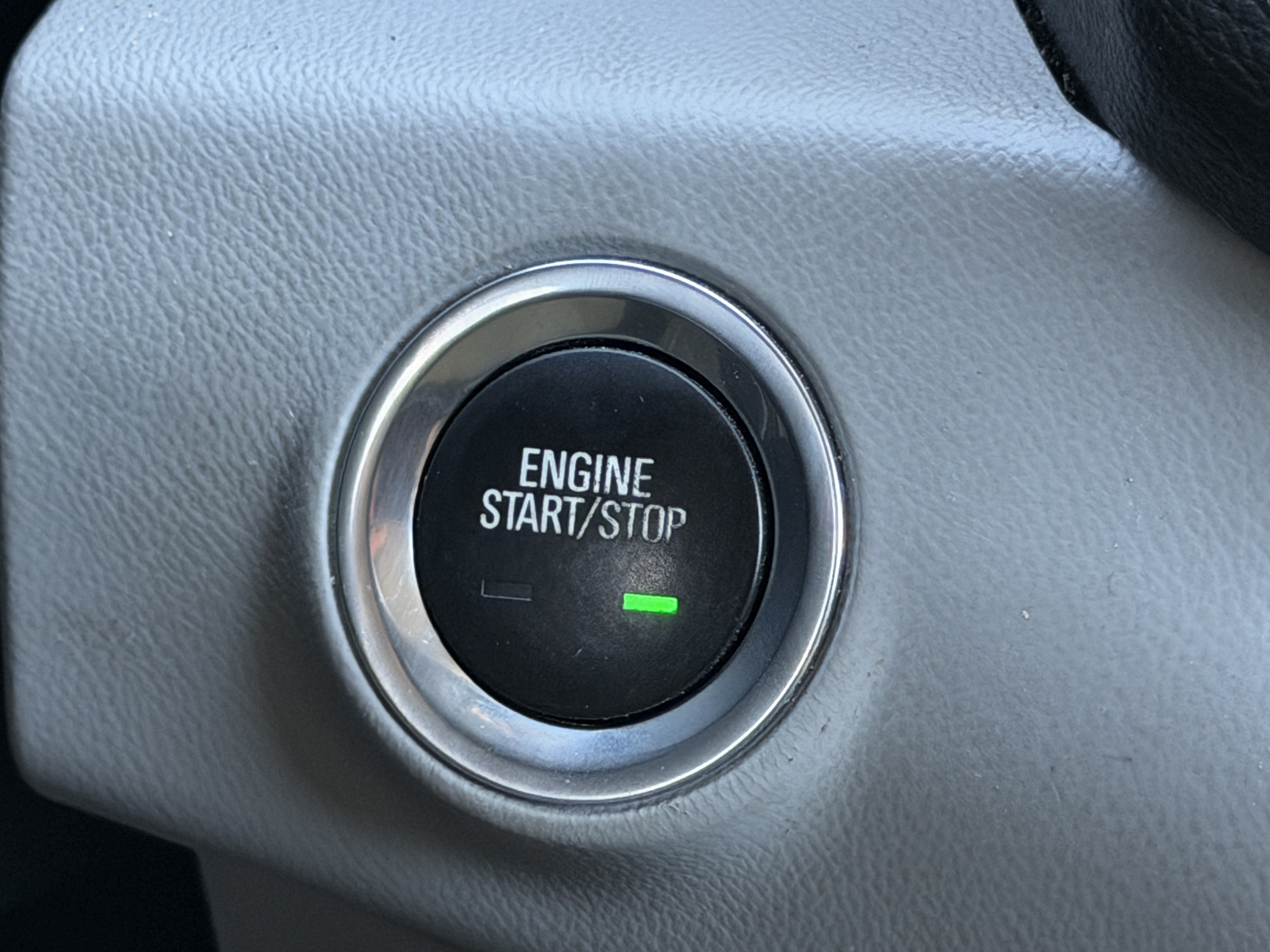 Used 2020 GMC Terrain SLE w/ Driver Convenience Package FWD image 11