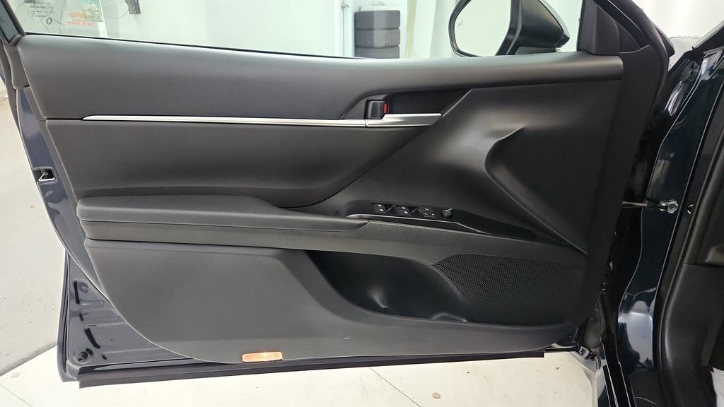 Used 2018 Toyota Camry SE w/ Audio Package FWD image 22