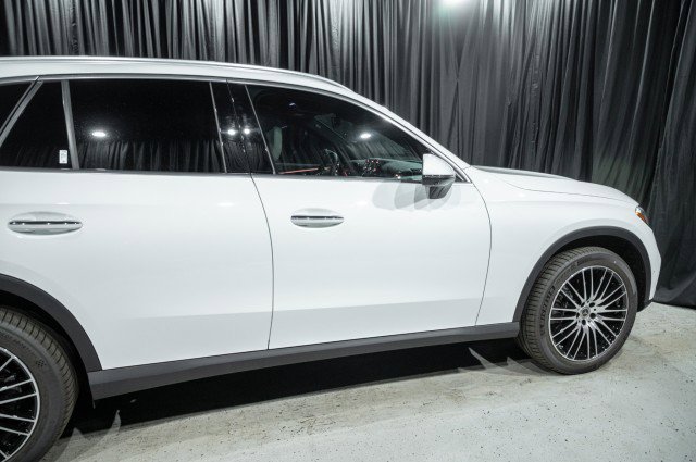 New 2025 Mercedes-Benz GLC 300 image 4