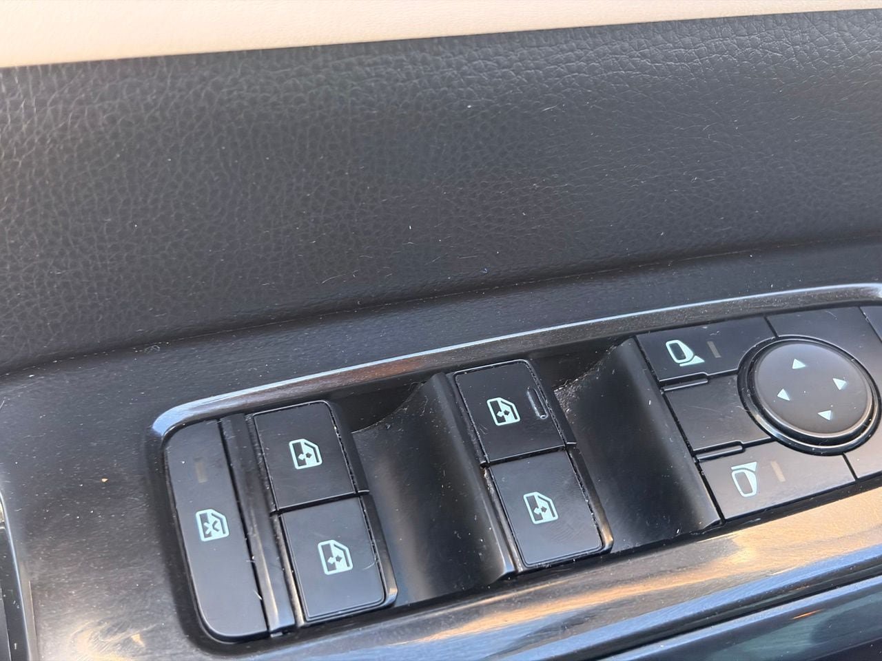 Certified 2022 Nissan Pathfinder SV FWD image 21