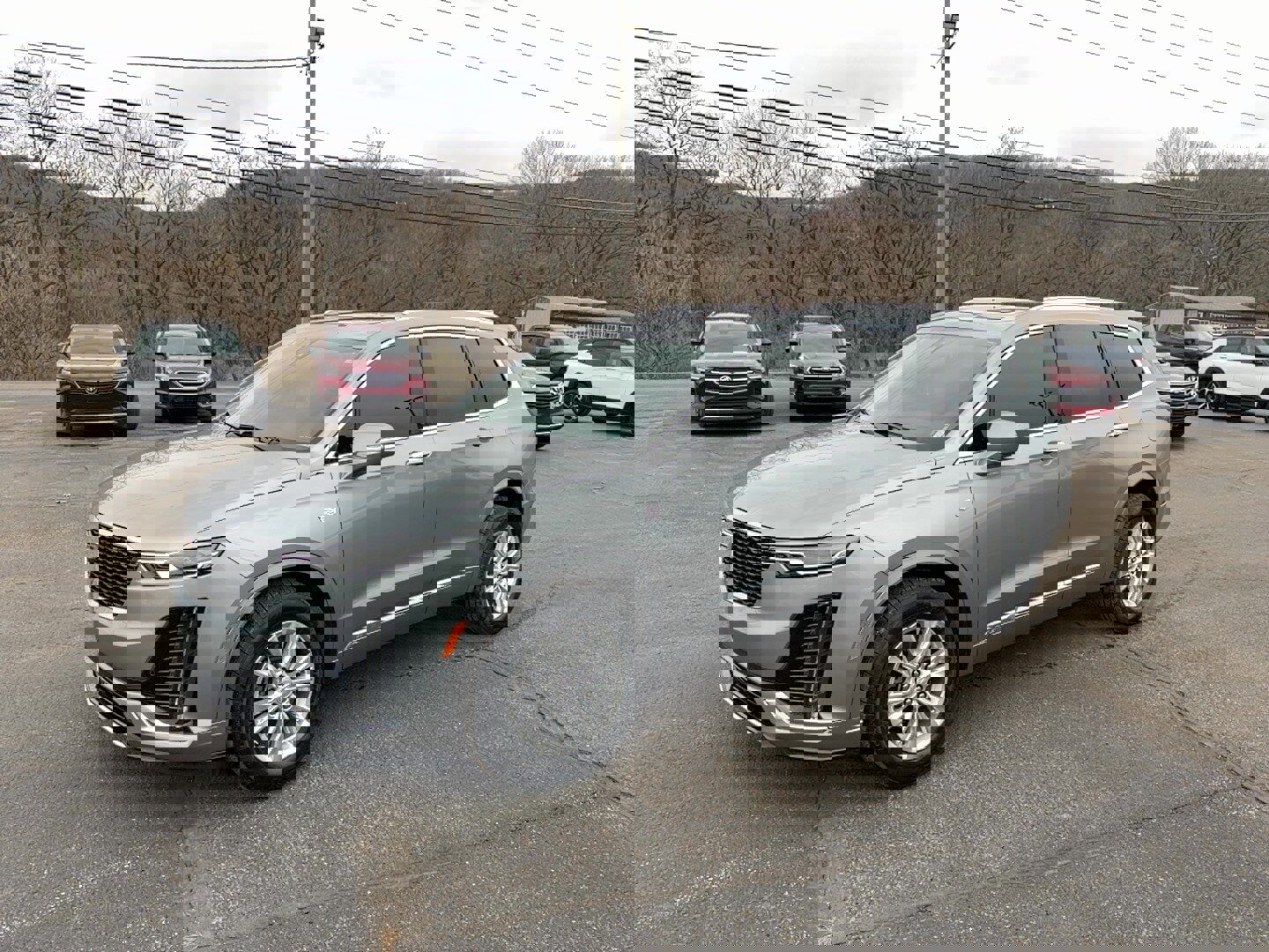 Used 2024 Cadillac XT6 Luxury w/ LPO, Floor Liner Package image 4