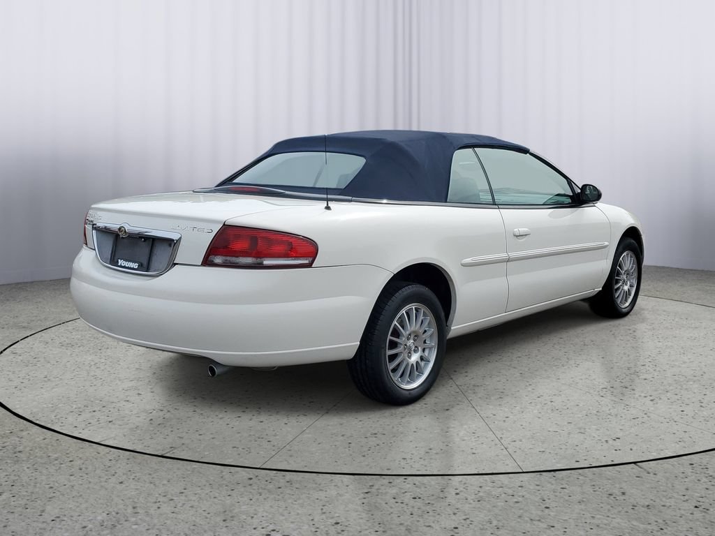 Used 2002 Chrysler Sebring Limited FWD image 3