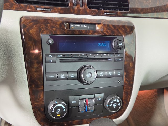 Used 2015 Chevrolet Impala LT FWD image 17