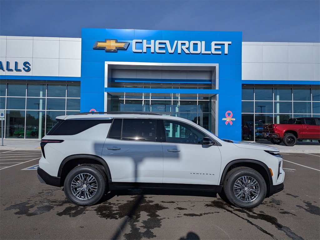 New 2026 Chevrolet Traverse LT w/ LPO, Floor Liner Package image 38