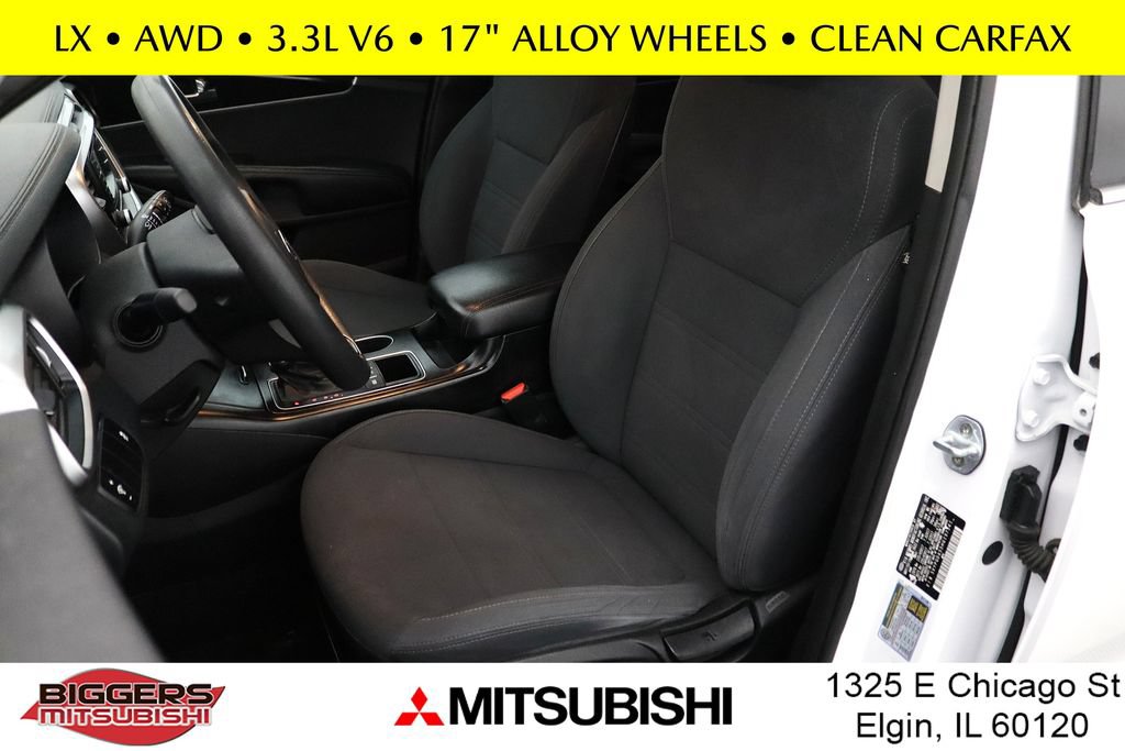 Used 2017 Kia Sorento AWD image 11