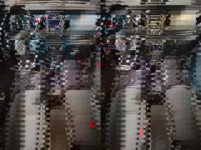 Used 2021 Jeep Wrangler Unlimited Rubicon 4xe w/ Advanced Safety Group image 15