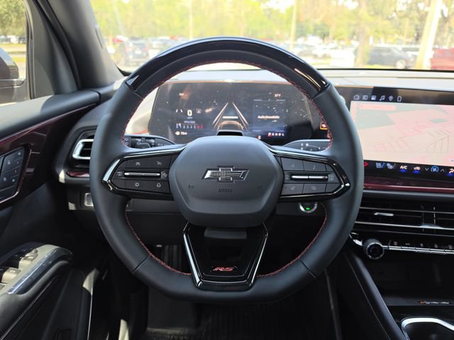 New 2026 Chevrolet Traverse RS w/ LPO, Floor Liner Package FWD image 17