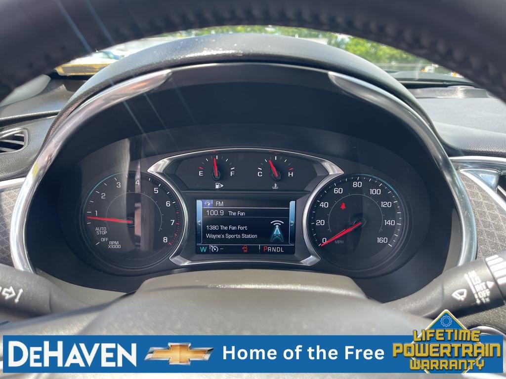 Used 2018 Chevrolet Malibu LT FWD image 12