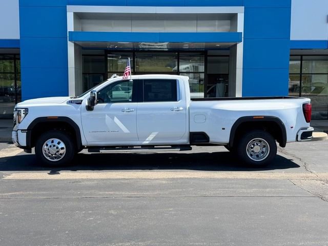 New 2026 GMC Sierra 3500 Denali w/ Denali Reserve Package AWD/4WD image 1