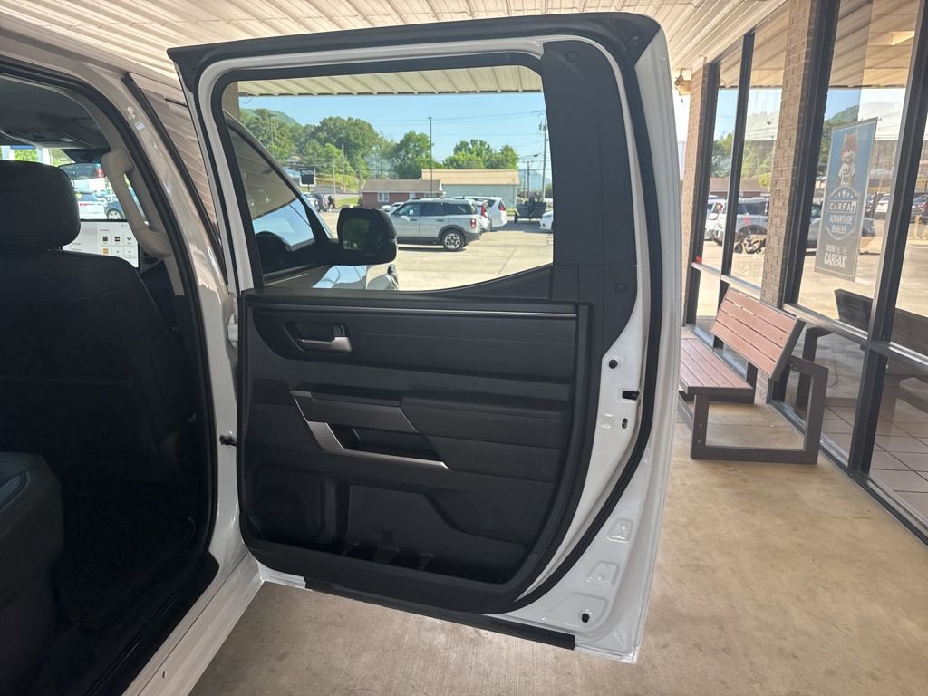 Used 2022 Toyota Tundra SR5 w/ SR5 Premium Package RWD image 23
