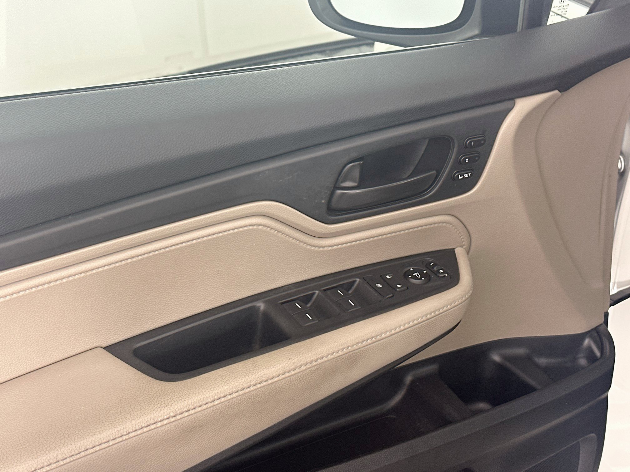 Used 2018 Honda Odyssey EX-L image 15