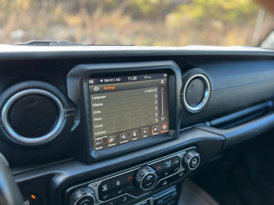 Used 2022 Jeep Gladiator Overland w/ Popular Equipment Package image 22