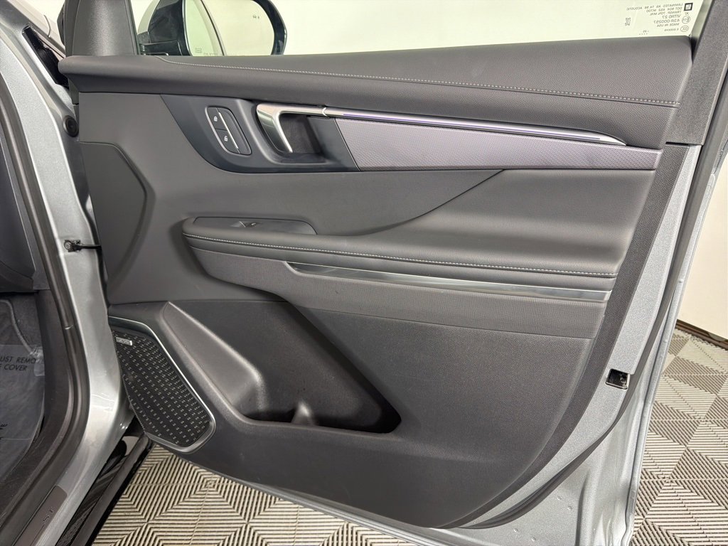 Used 2025 Buick Enclave Sport Touring image 30