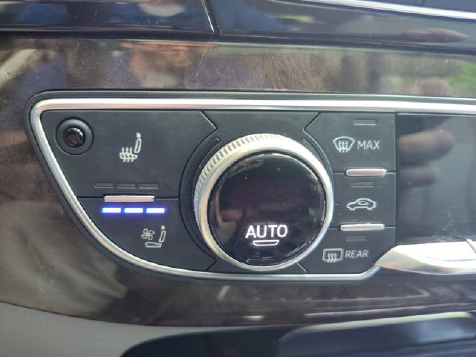 Used 2018 Audi Q7 3.0T Prestige AWD/4WD image 26