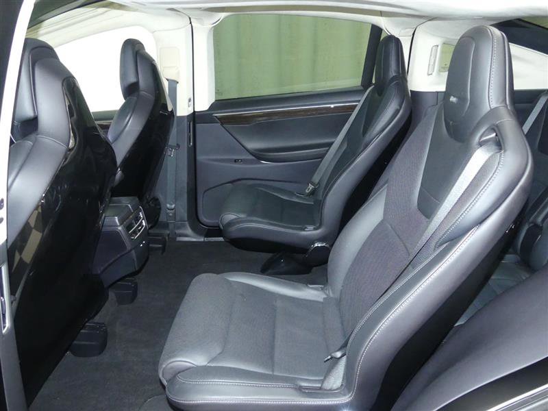 Used 2016 Tesla Model X 90D image 15
