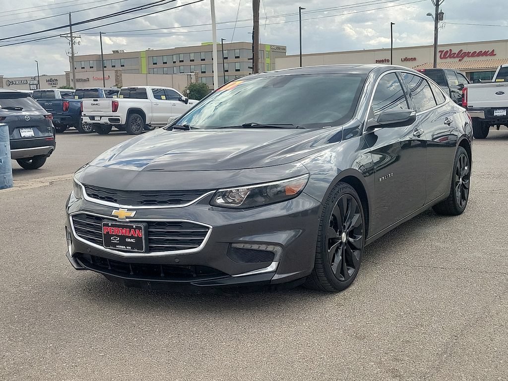 Used 2017 Chevrolet Malibu Premier w/ Premier Sun and Wheel Package FWD image 4