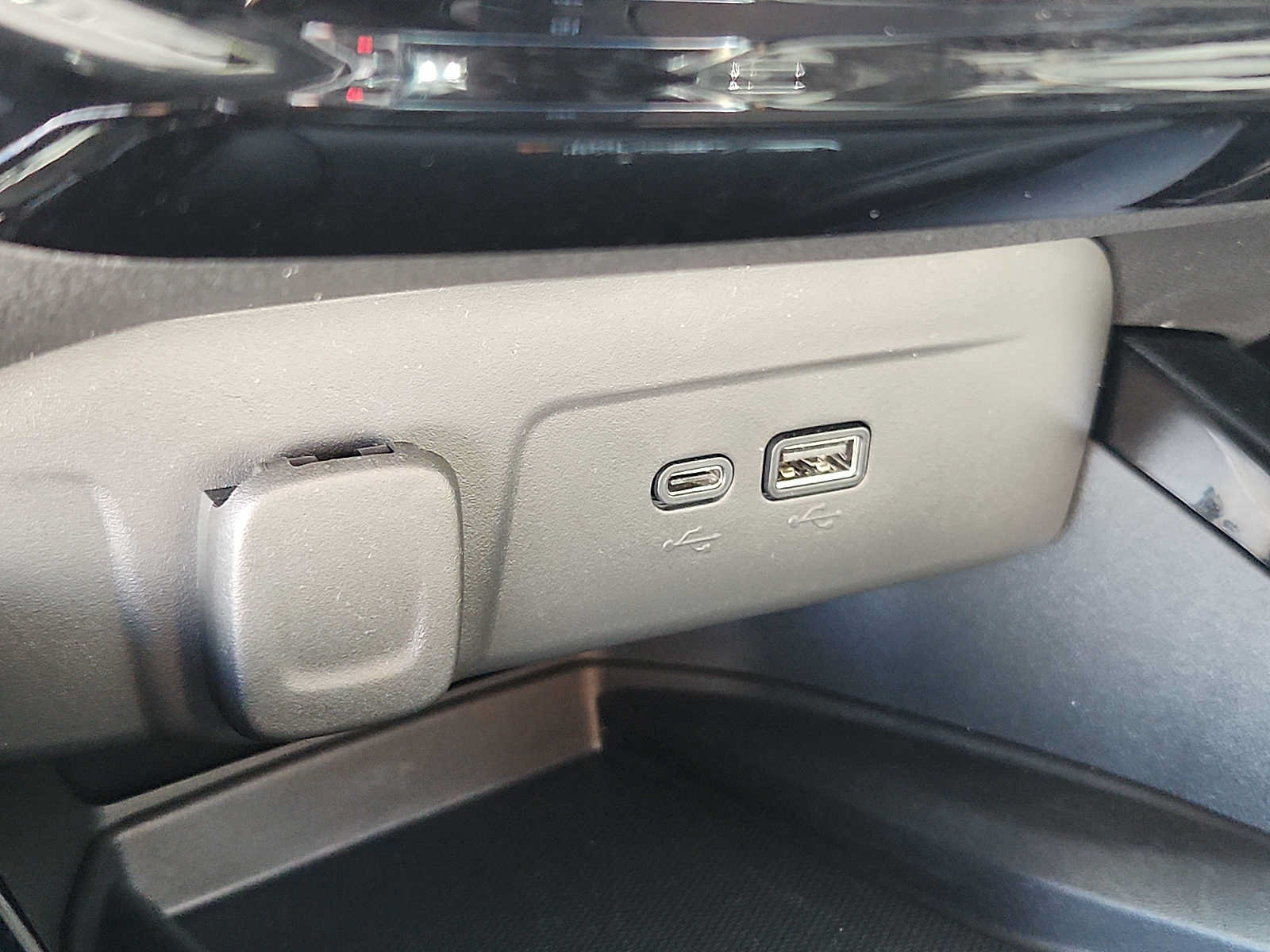 Used 2025 Chevrolet Trax ACTIV w/ Sunroof Package FWD image 25