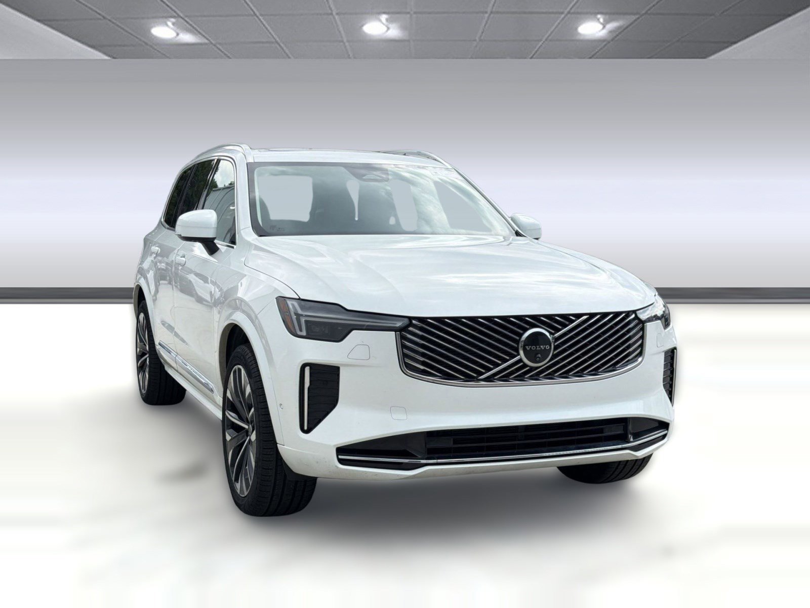 Certified 2025 Volvo XC90 B6 Plus w/ Protection Package Premier AWD/4WD image 7