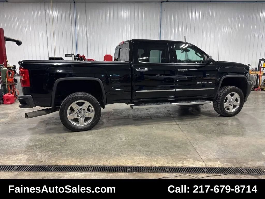 Used 2015 GMC Sierra 2500 Denali w/ Duramax Plus Package image 21