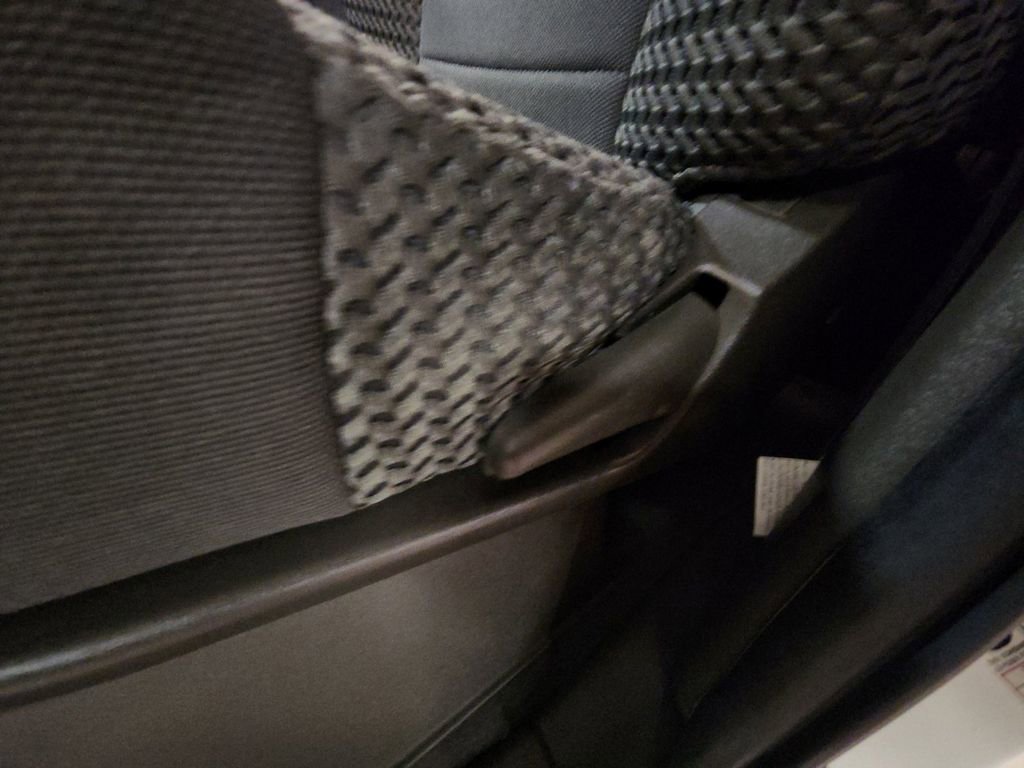 Used 2019 Nissan Frontier SV image 13