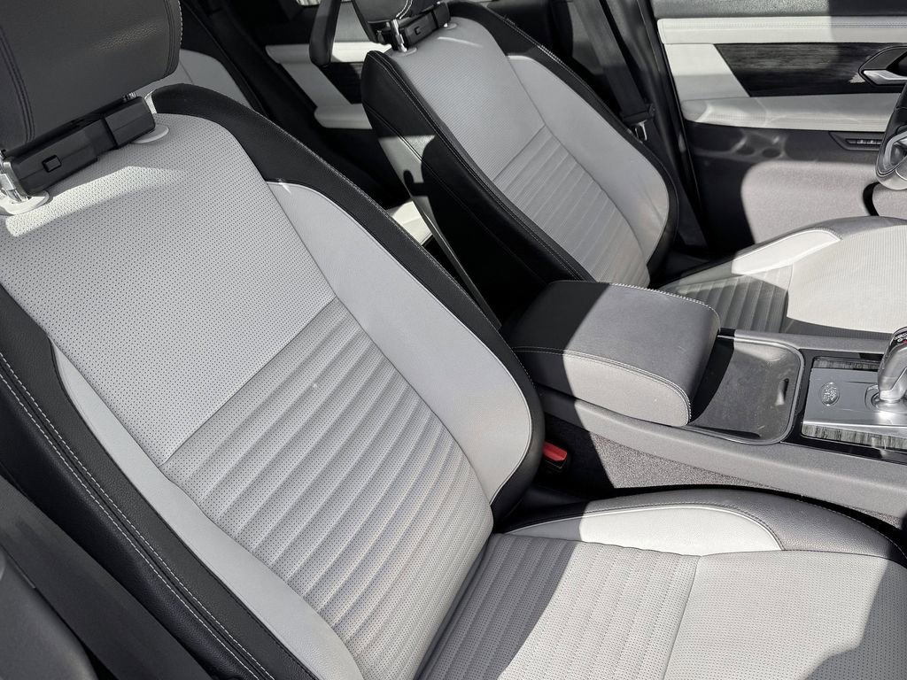 Used 2020 Land Rover Discovery Sport S R-Dynamic image 28