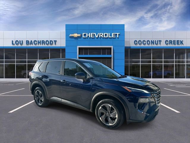 Used 2024 Nissan Rogue SV image 2