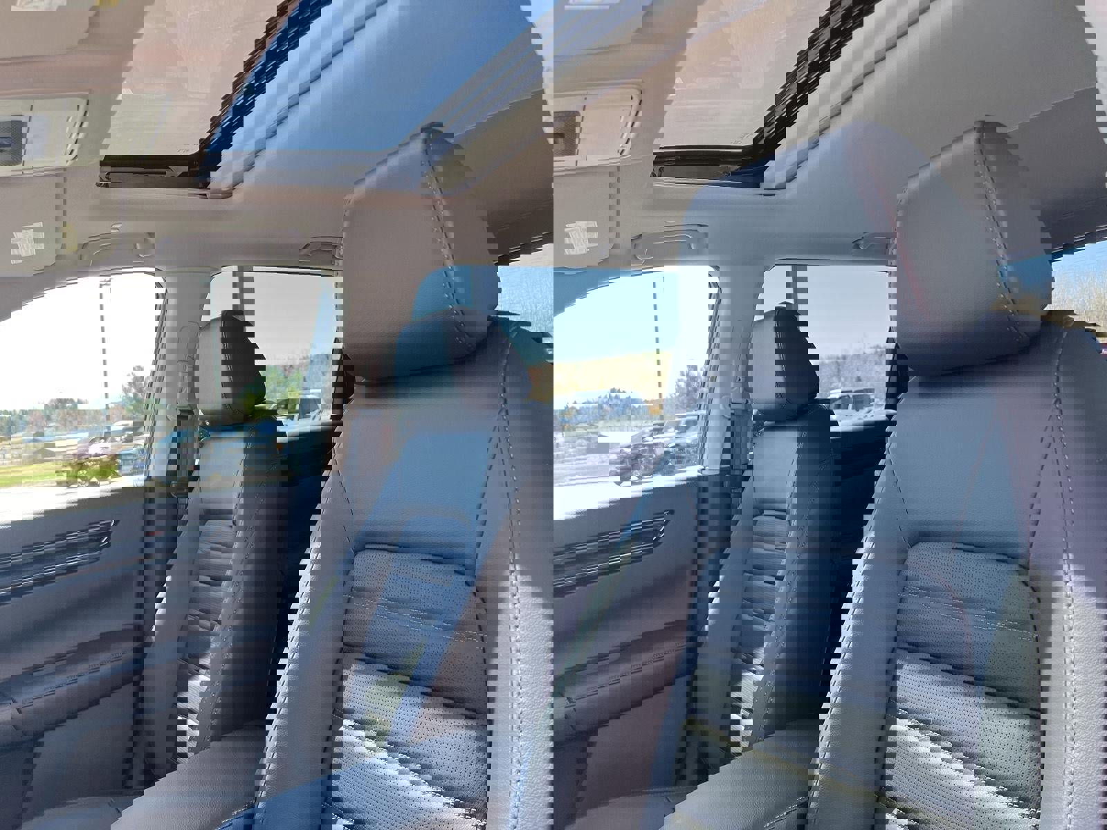 Used 2024 Honda CR-V EX-L image 17