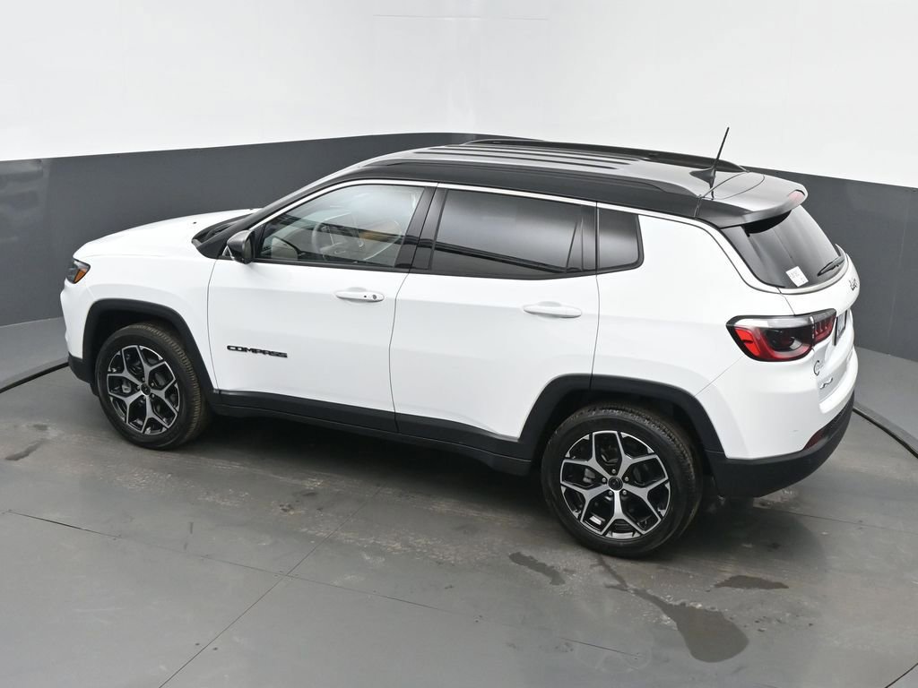 Used 2025 Jeep Compass Limited image 40