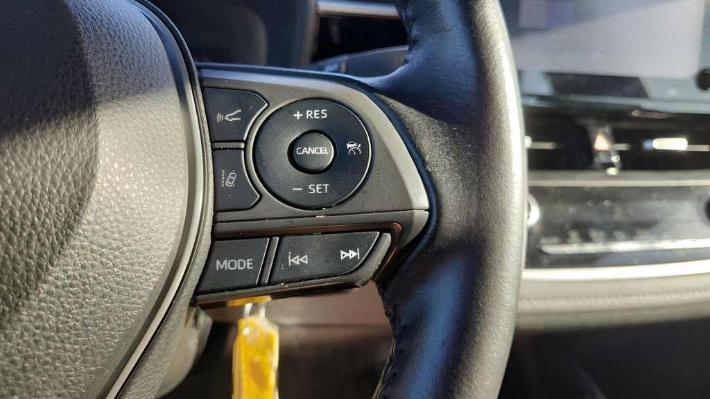 Used 2022 Toyota Corolla SE FWD image 23
